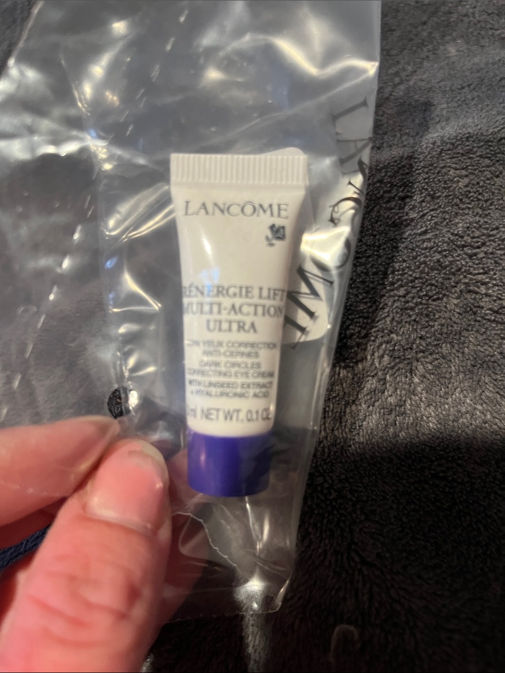 Lancome Rénergie Lift Multi-Action Ultra Eye Cream - White and Purple